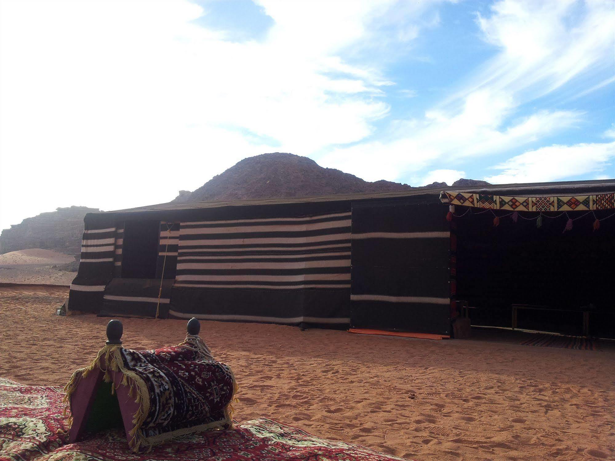 Wadi Rum Caravan Camp Екстериор снимка
