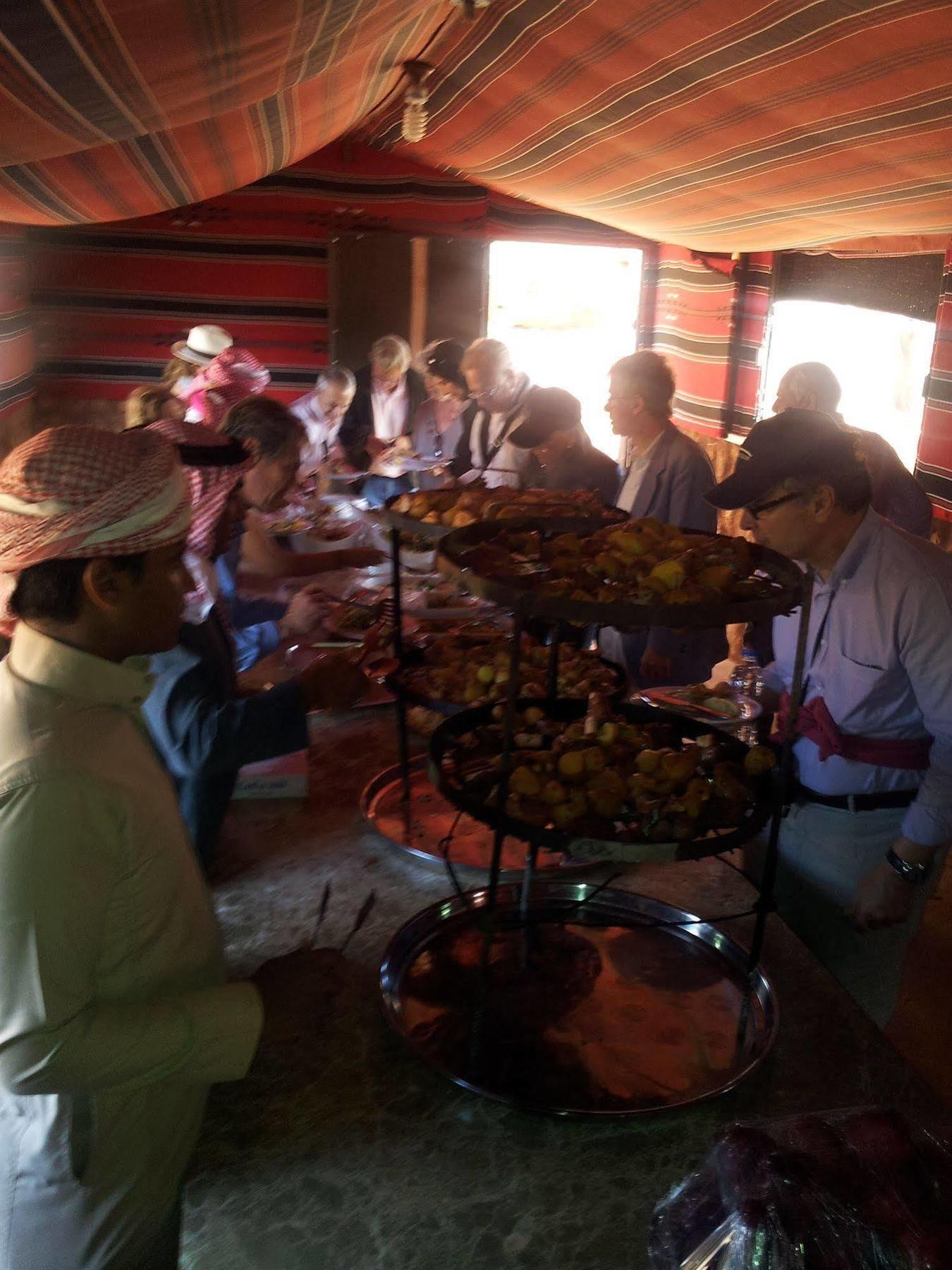 Wadi Rum Caravan Camp Екстериор снимка