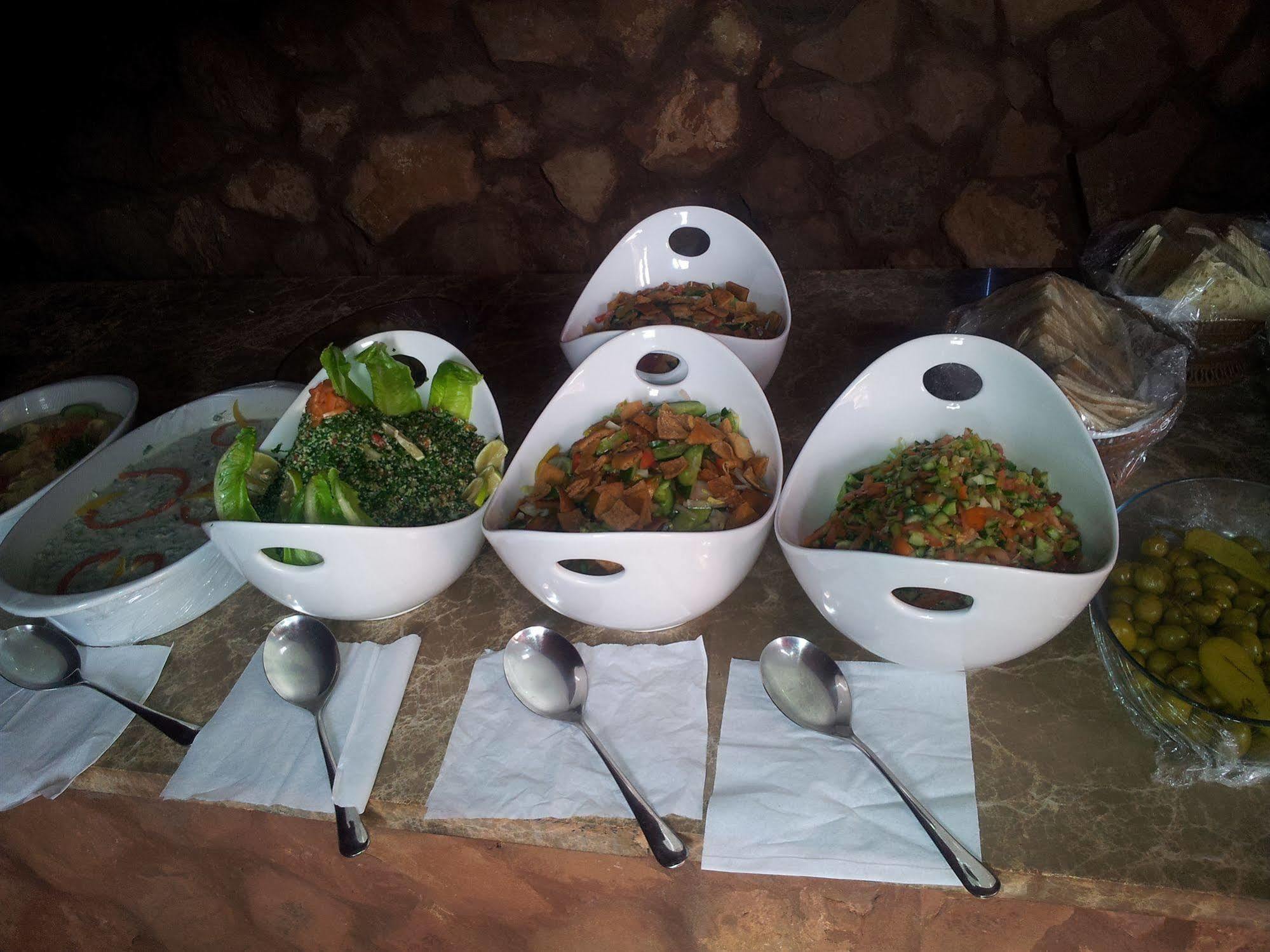 Wadi Rum Caravan Camp Екстериор снимка